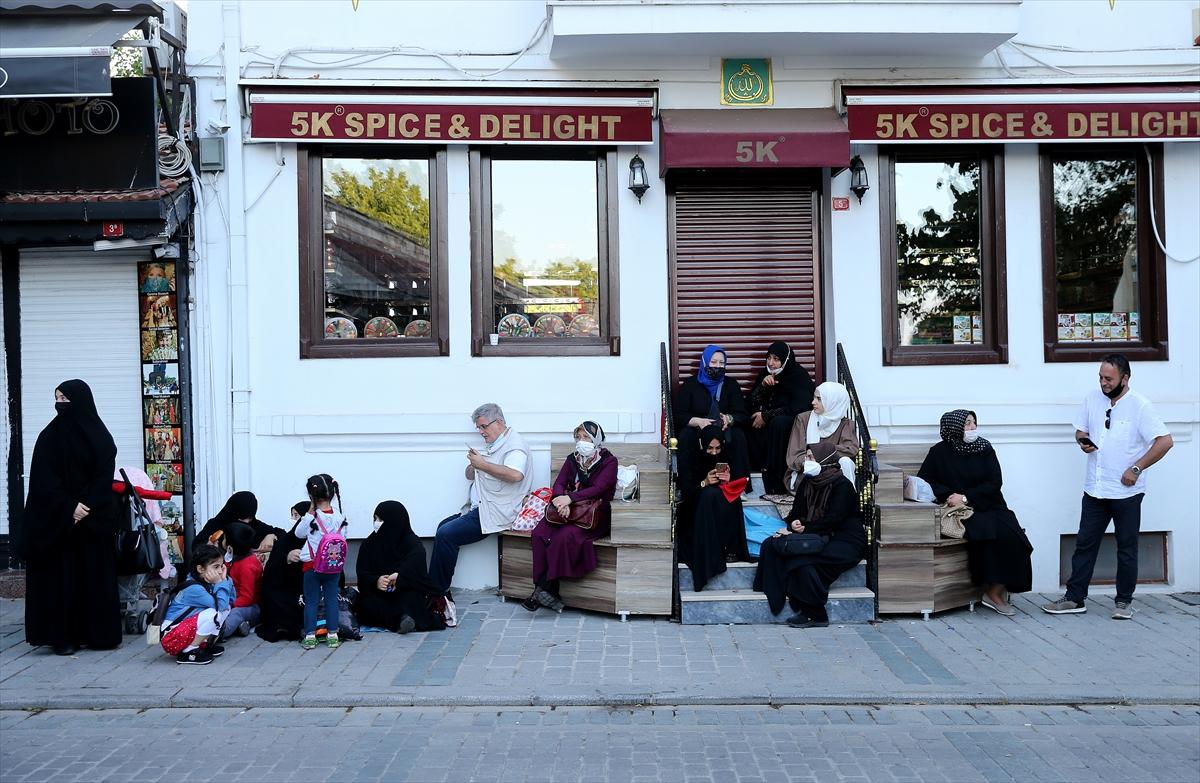 Ayasofya’da sabah namazı sonrası