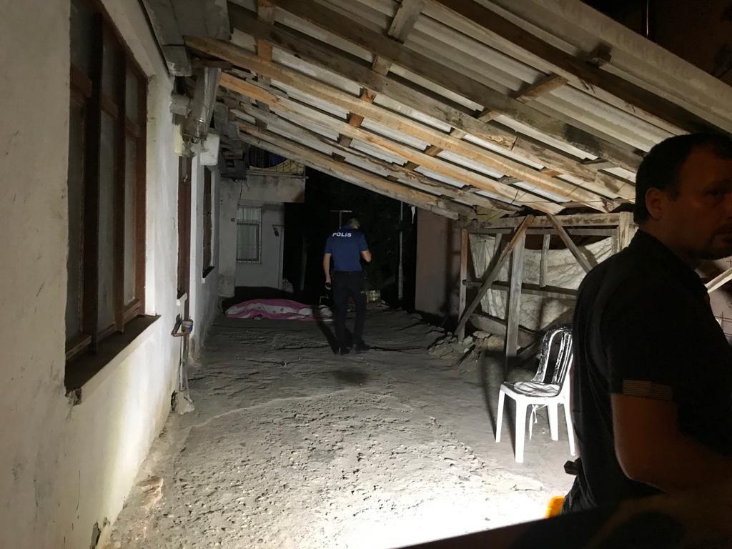 Antalya'da balkondan düşen kişi hayatını kaybetti