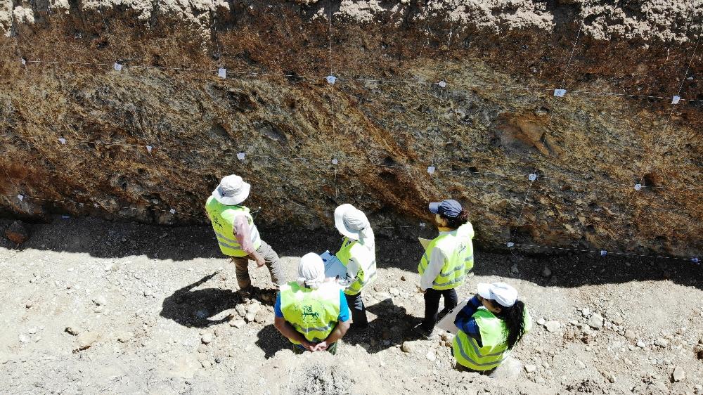 İzmir'in en büyük fay hattı görüntülendi