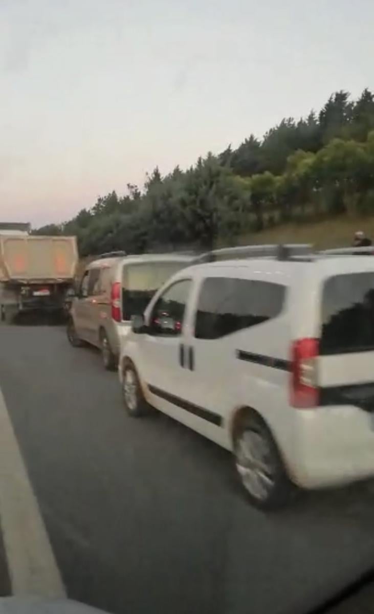 İstanbul’da ambulans kaza yerine bir türlü ulaşamadı