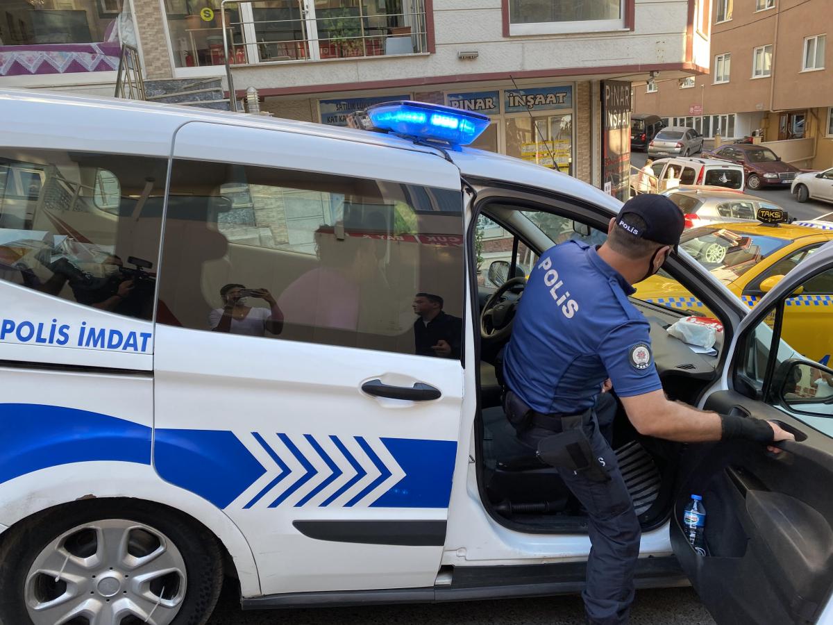 Maltepe'de abla kardeş kavgası: Anne bıçakla yaralandı