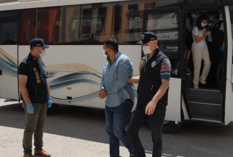 Afyonkarahisar'daki 'Google' dolandırıcıları tutuklandı