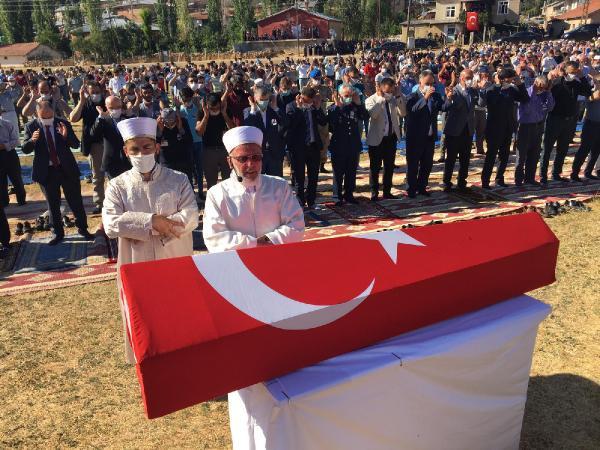Şehit Uzman Çavuş Konukcu, son yolculuğuna uğurlandı