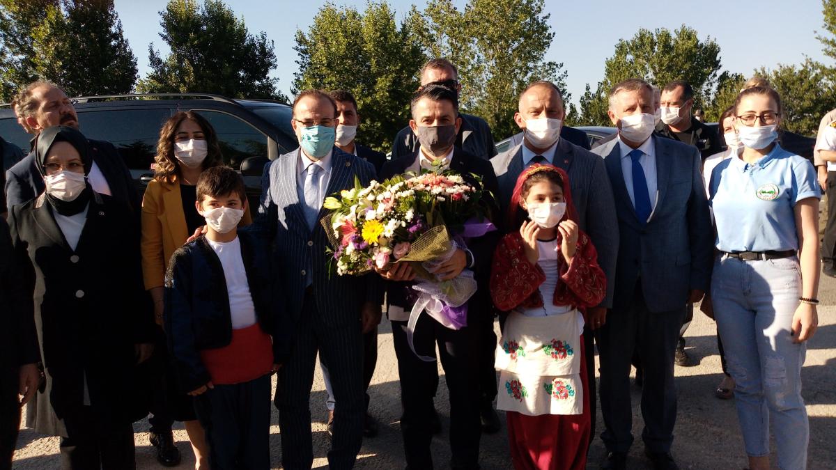 Bakan Pakdemirli: Sütte hedefimiz dünya markası olmak