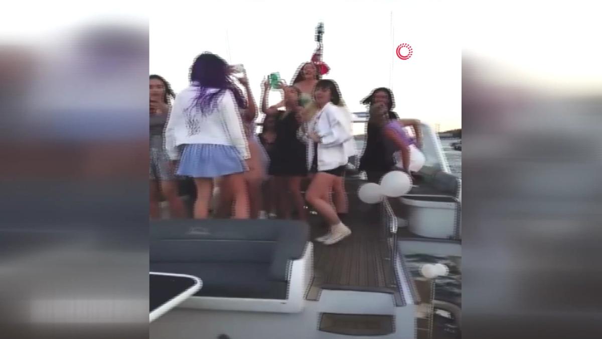 İstanbul Boğazı'nda yatta maskesiz eğlenceye izin