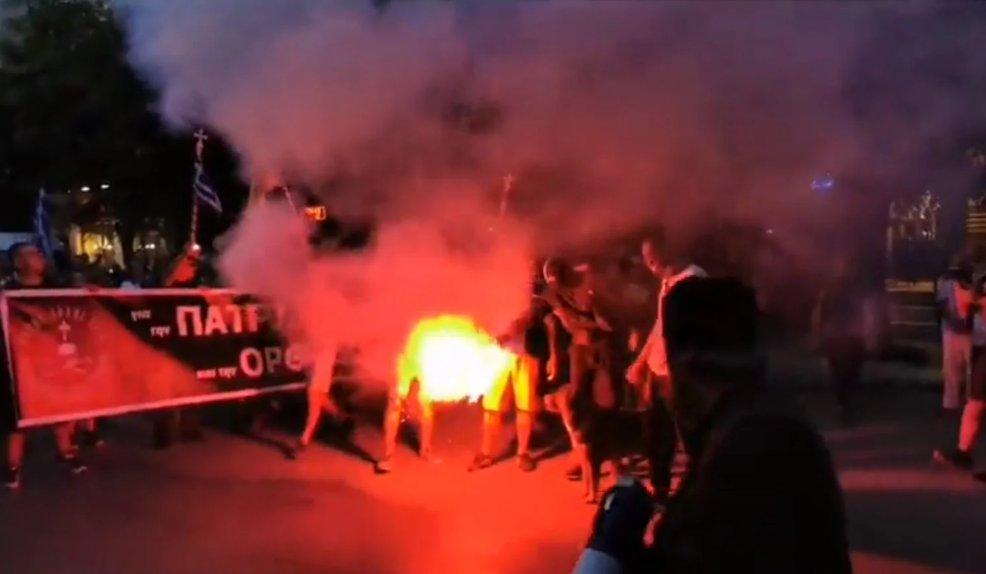 MSB: Bayrağa uzanan kirli eller kırılır