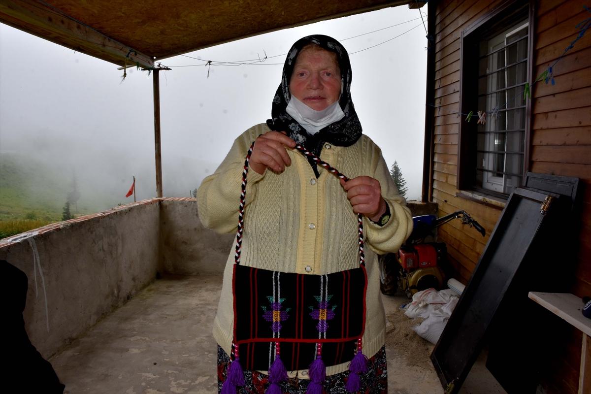 Trabzonlu gelin-görümce, asırlık tezgahta hemençe örüyor