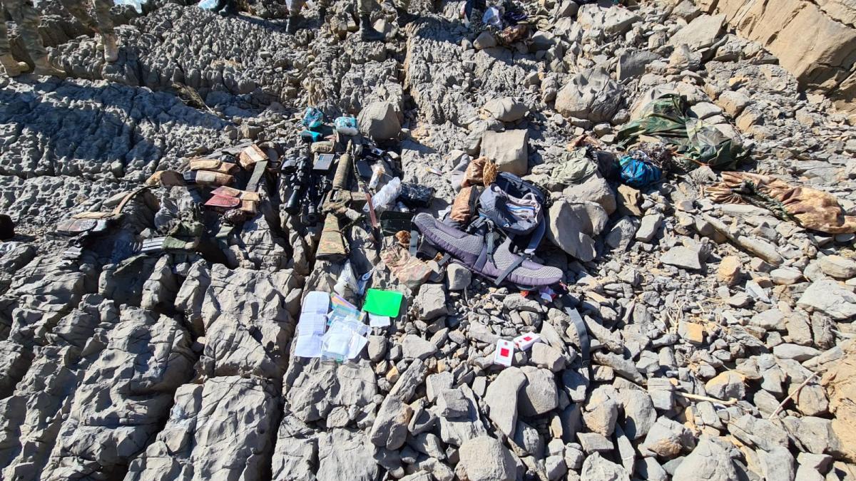 Çukurca'da 2 PKK'lı terörist etkisiz hale getirildi