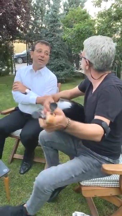 Ekrem İmamoğlu türkü söyledi