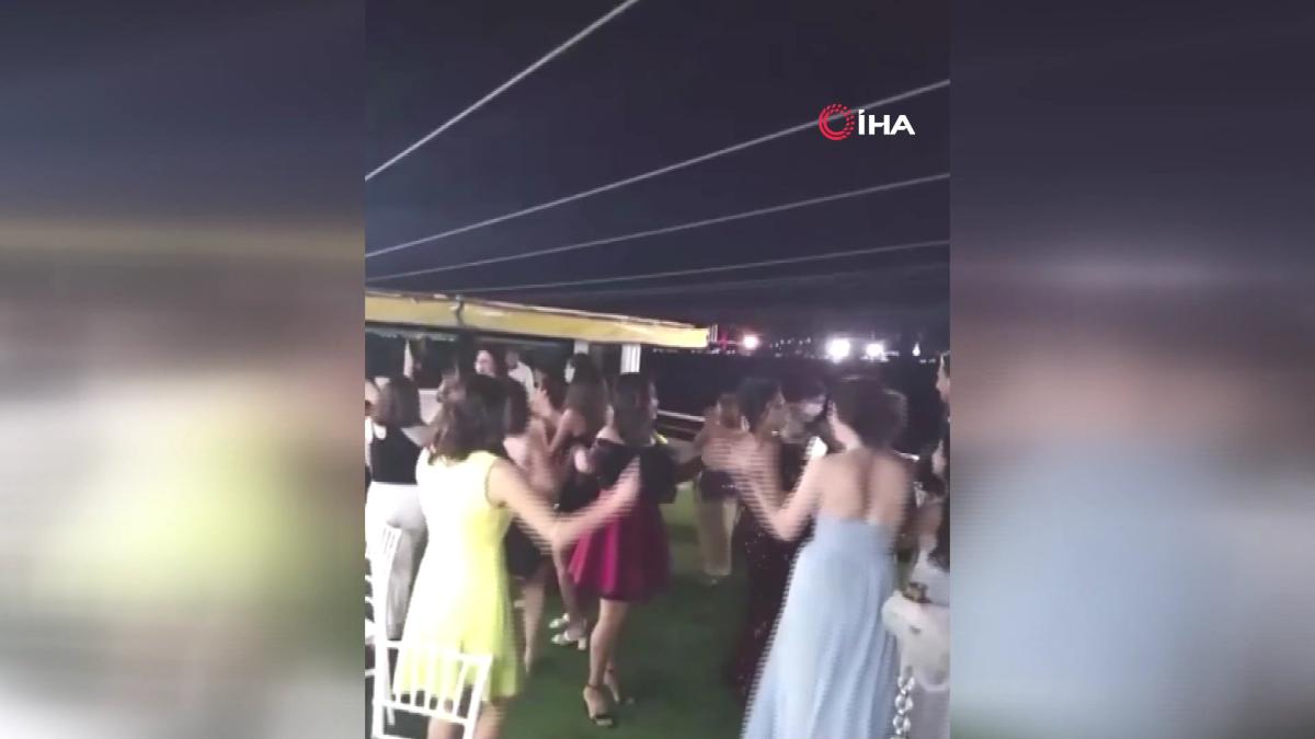 İstanbul Boğazı'nda yatta maskesiz eğlenceye izin