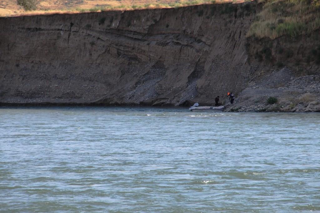 Dicle Nehri'ne giren adam akıntıya kapılıp kayboldu