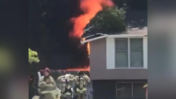 ABD’de uçak yerleşim alanına düştü: 3 ölü, 4 yaralı