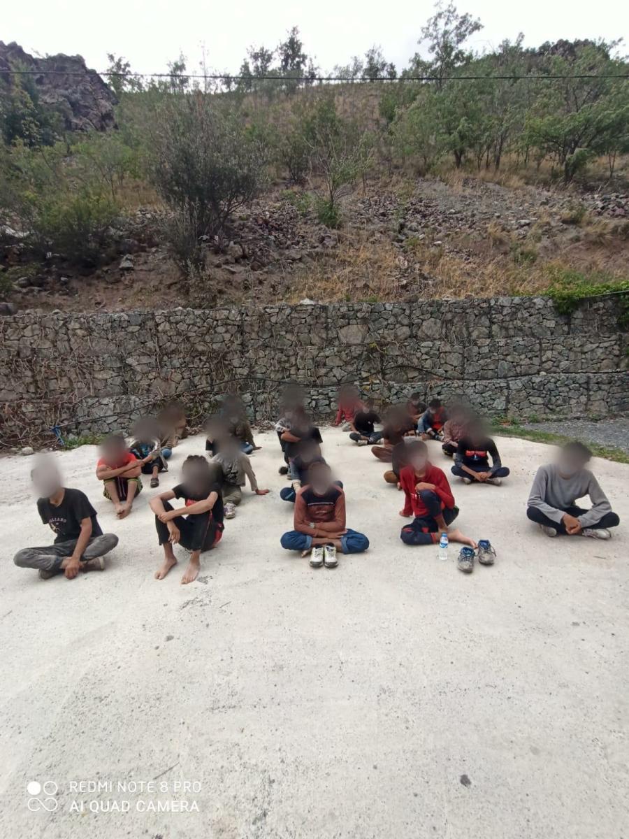 Türkiye'ye giriş yapan 34 yabancı uyruklu şahıs yakalandı