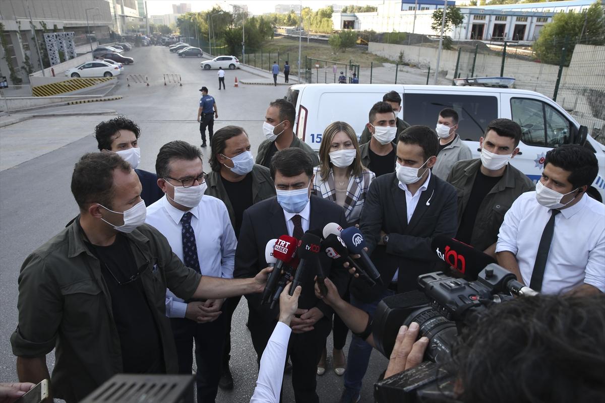 Ankara'da plazada çıkan yangın, kontrol altına alındı