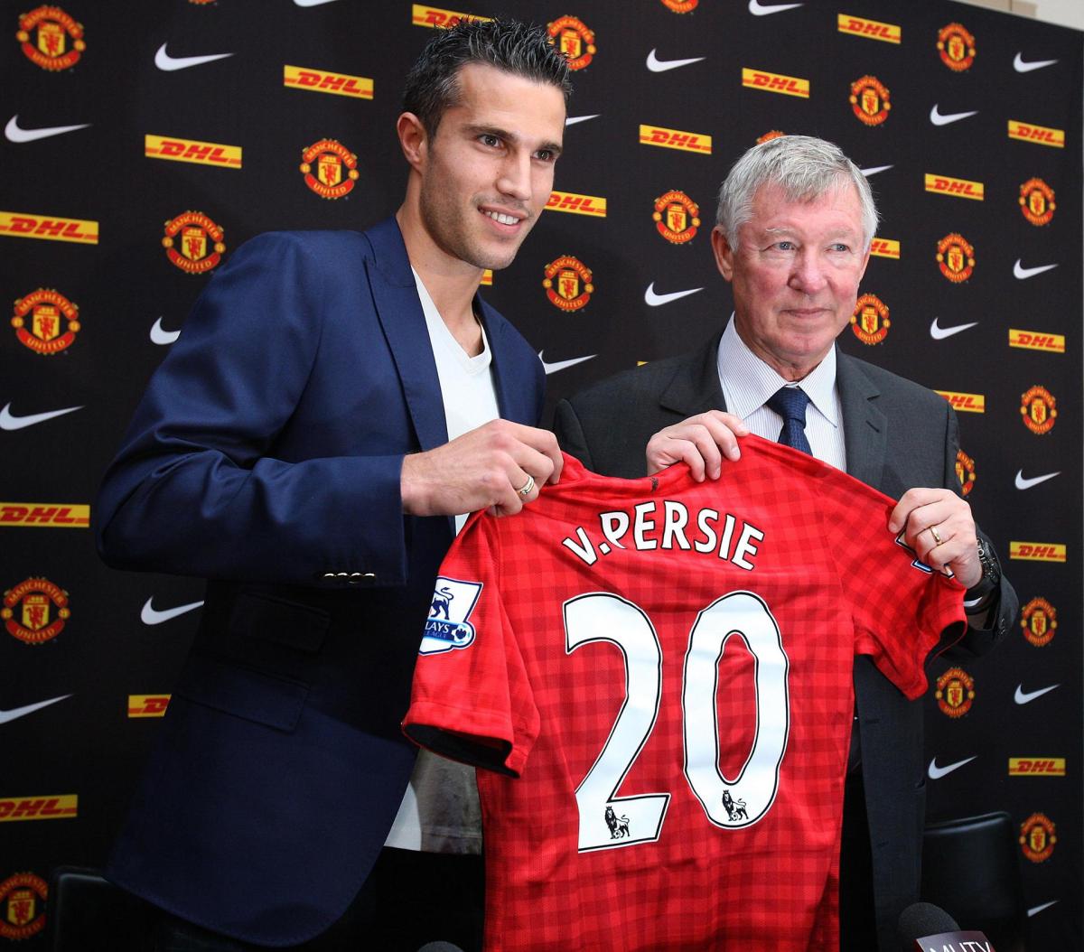 Van Persie: Manchester'a gitmemi istemediler
