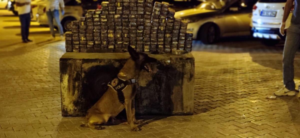 Van'da minibüsten 104 kilogram eroin çıktı