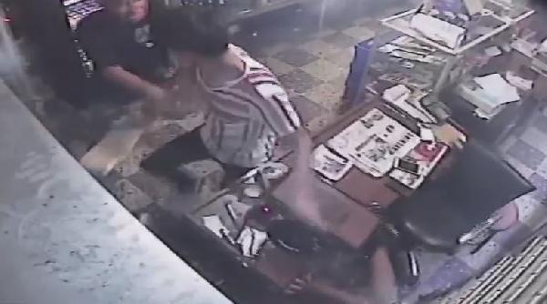 Trabzon'da büfe sahibi gence çivili kalasla saldırı