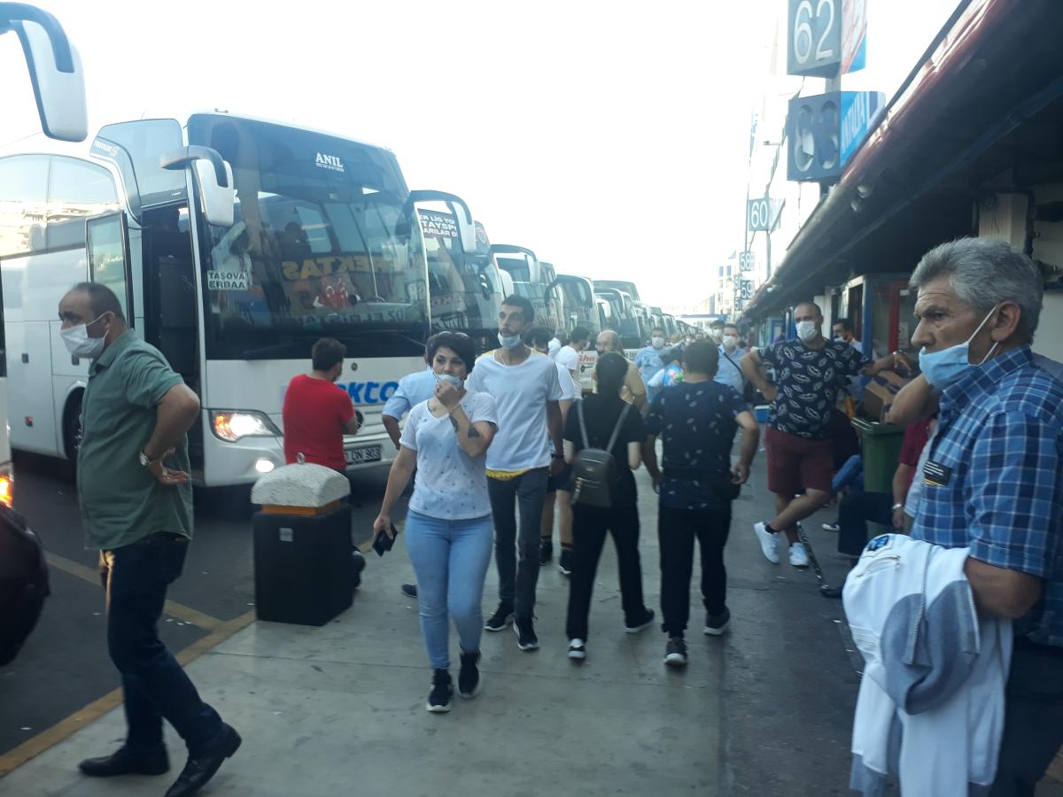 İstanbul'da bayram öncesi polisten otogar denetimi