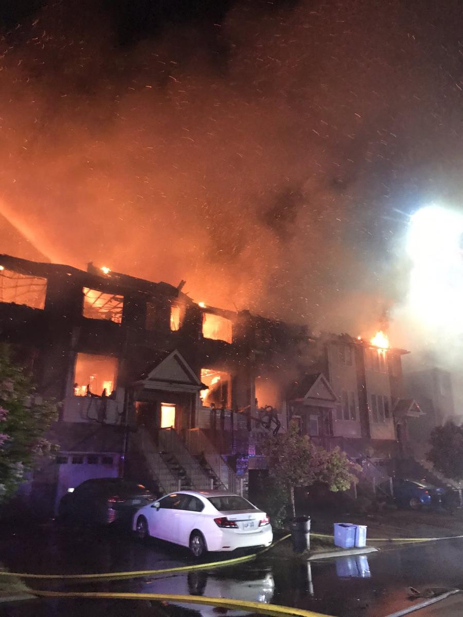 Kanada’da 11 ev, yangında kül oldu