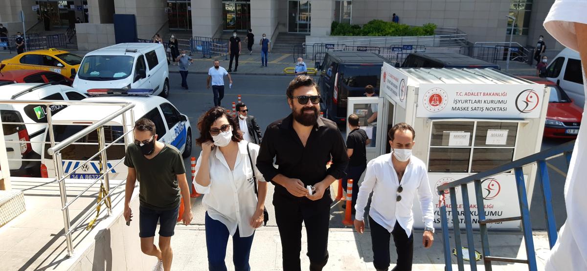 Bülent Parlak ve Burcu Gönder boşandı