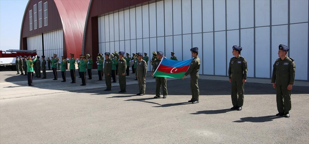 Türk savaş helikopterleri Nahçıvan'da