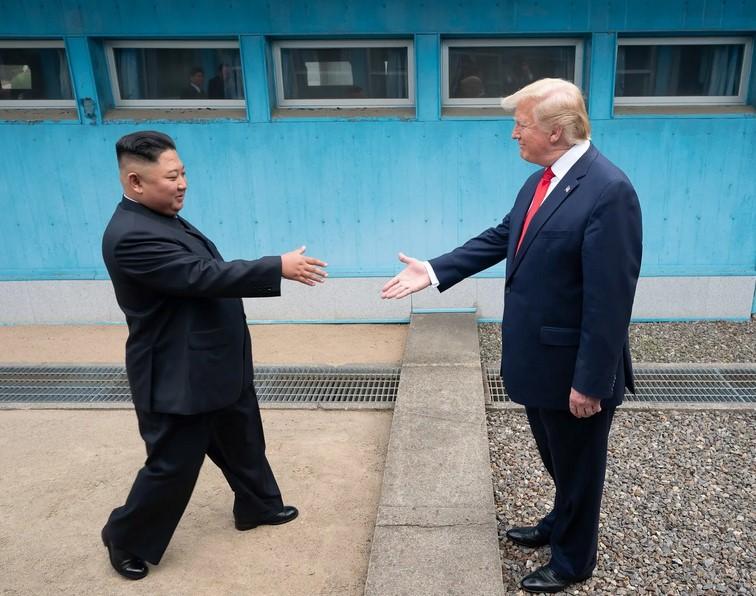 Kim Jong-un: Nükleer silahlar güvenlik garantimiz