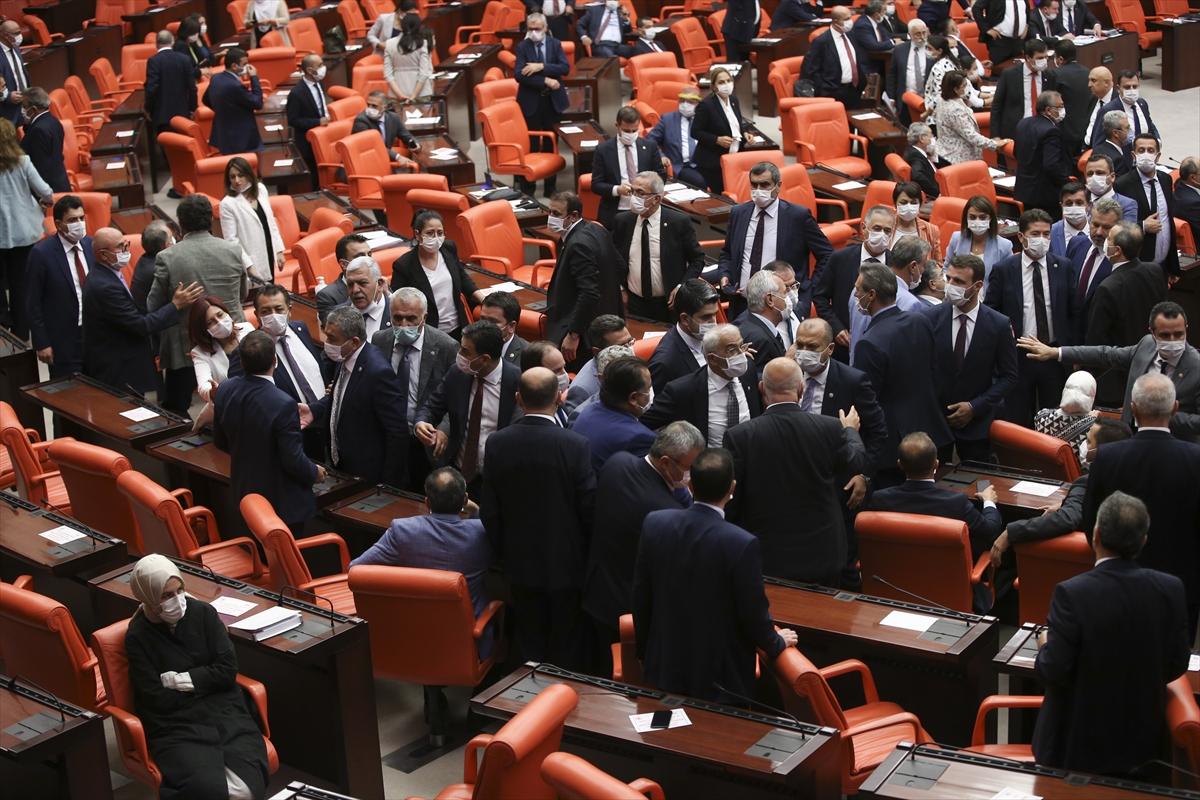 Meclis, sert tartışmalarla kapandı