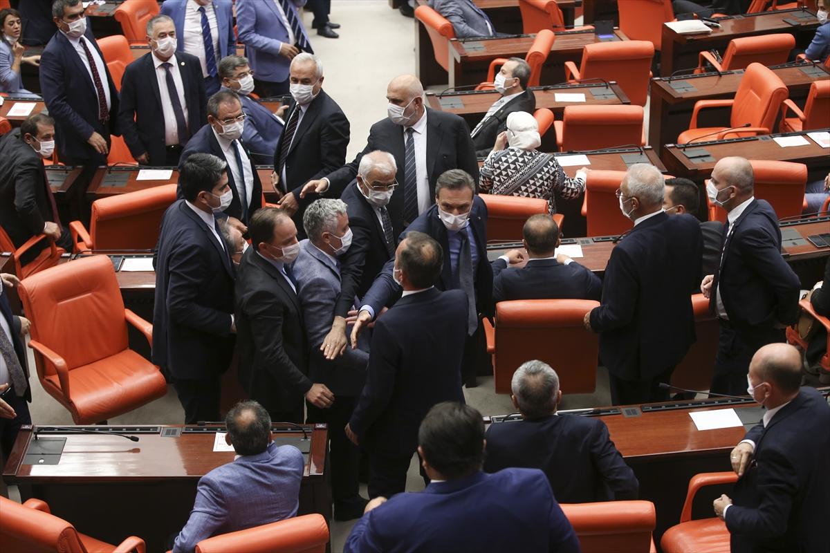 Meclis, sert tartışmalarla kapandı