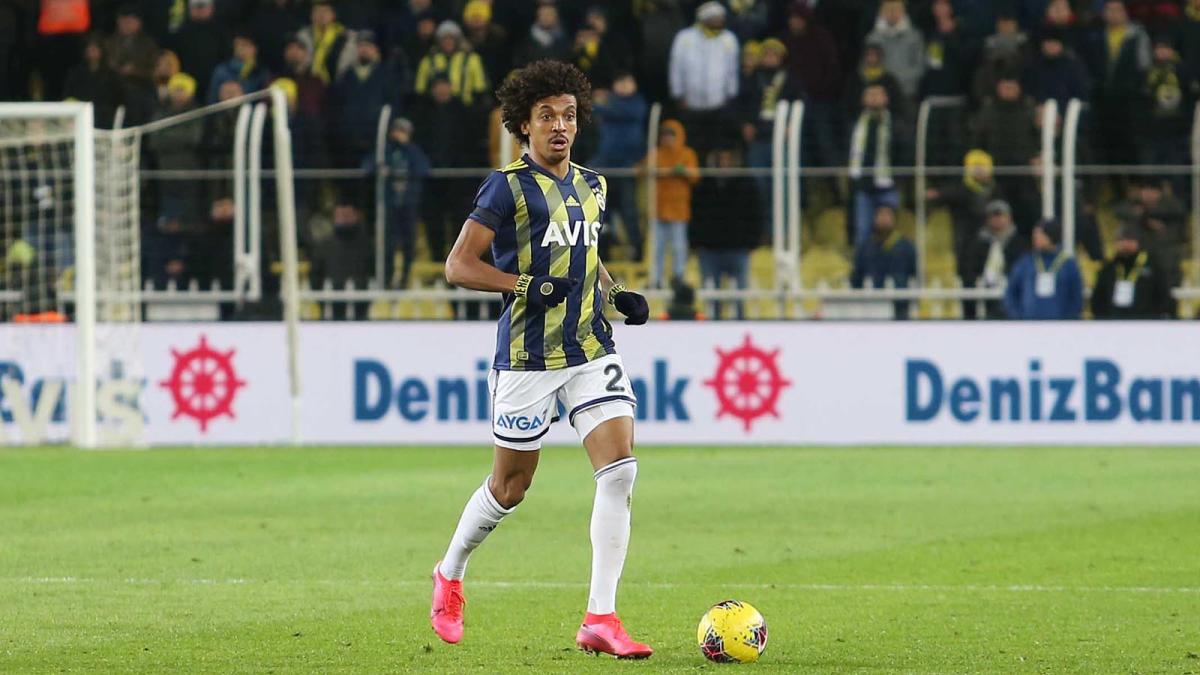 Emre, Gustavo konusunda kararını verdi