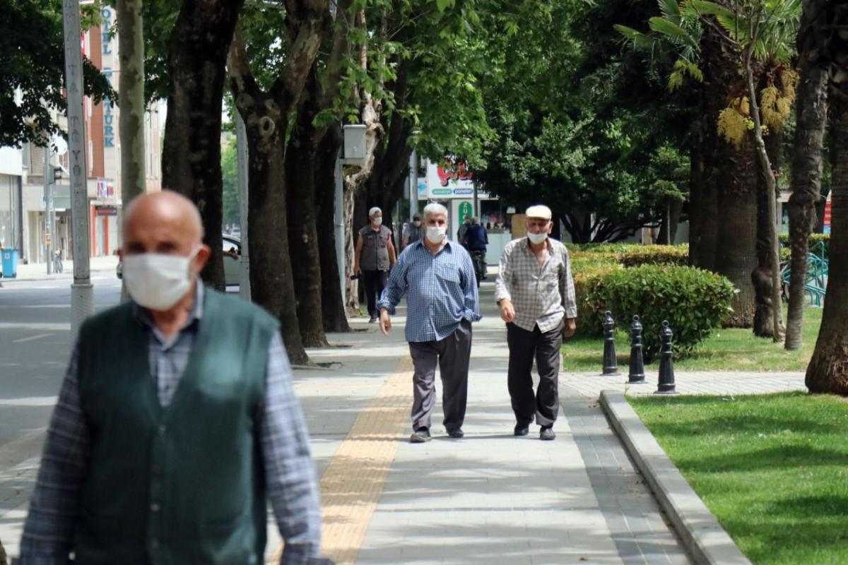 65 yaş sınırı Kurban Bayramı'ndan sonra kalkacak