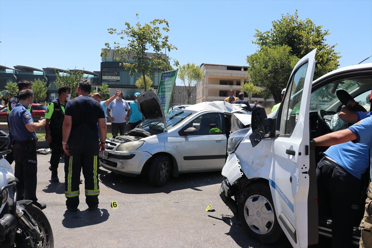 Bursa'da trafik kazası: 1 ölü, 5 yaralı