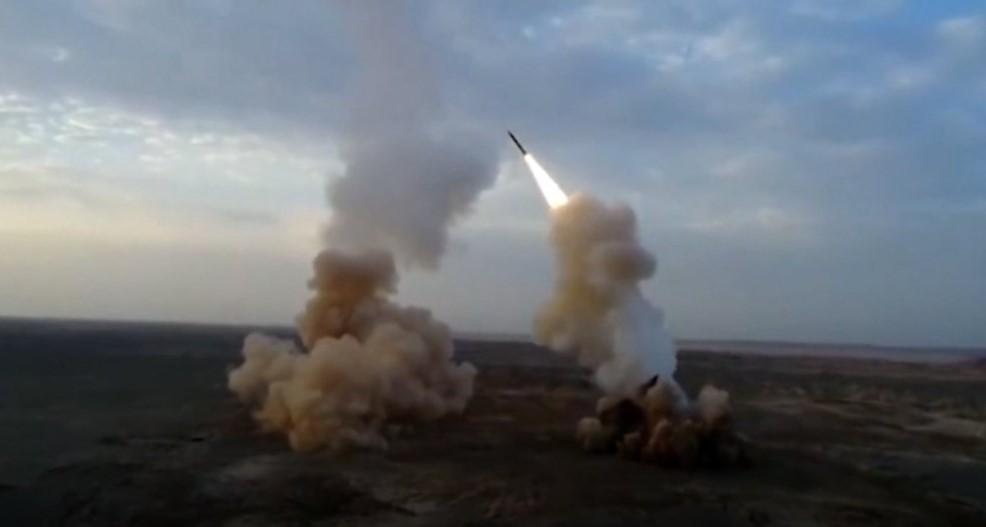 İran, ilk kez yer altından füze ateşledi