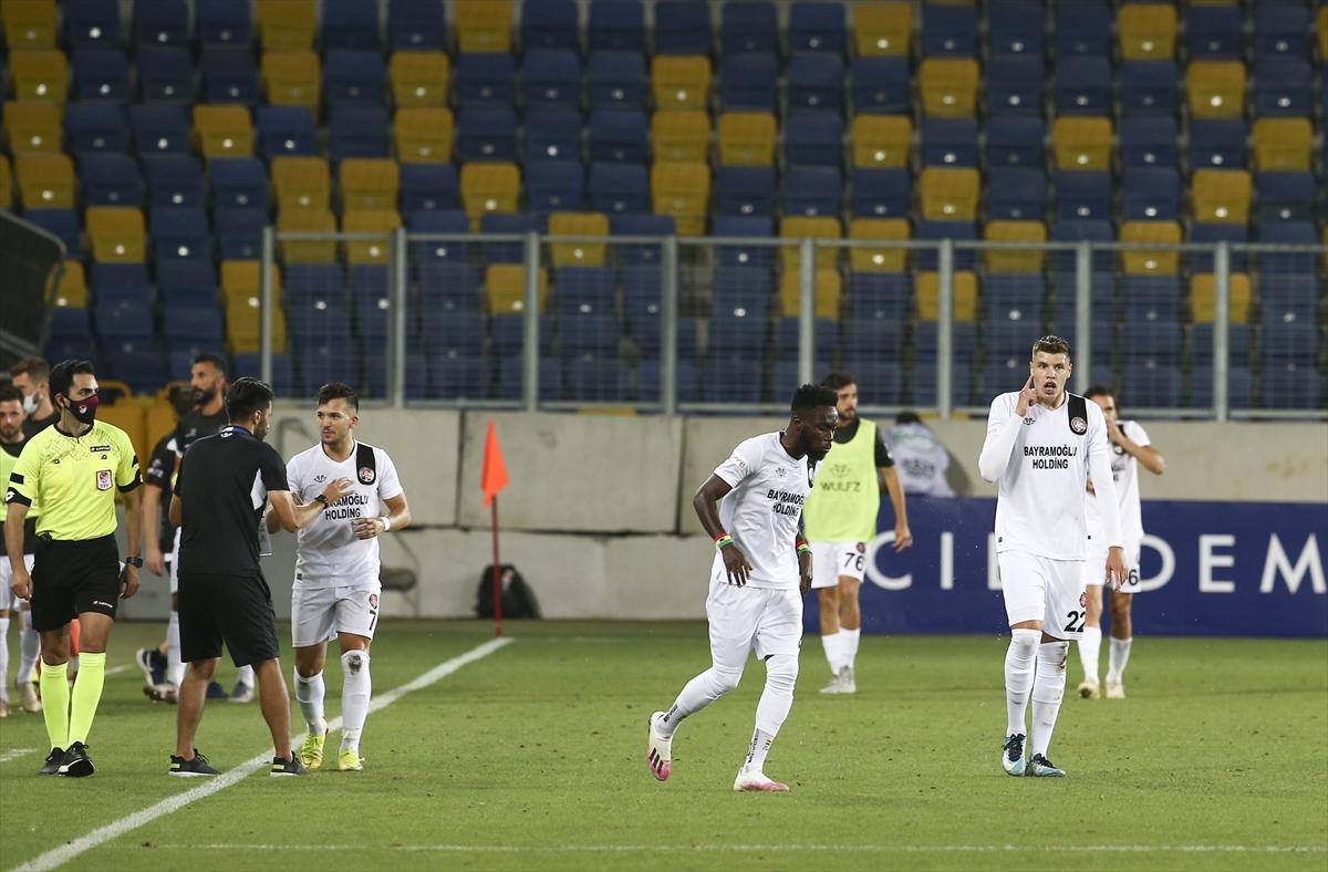 Fatih Karagümrük Süper Lig'e yükseldi