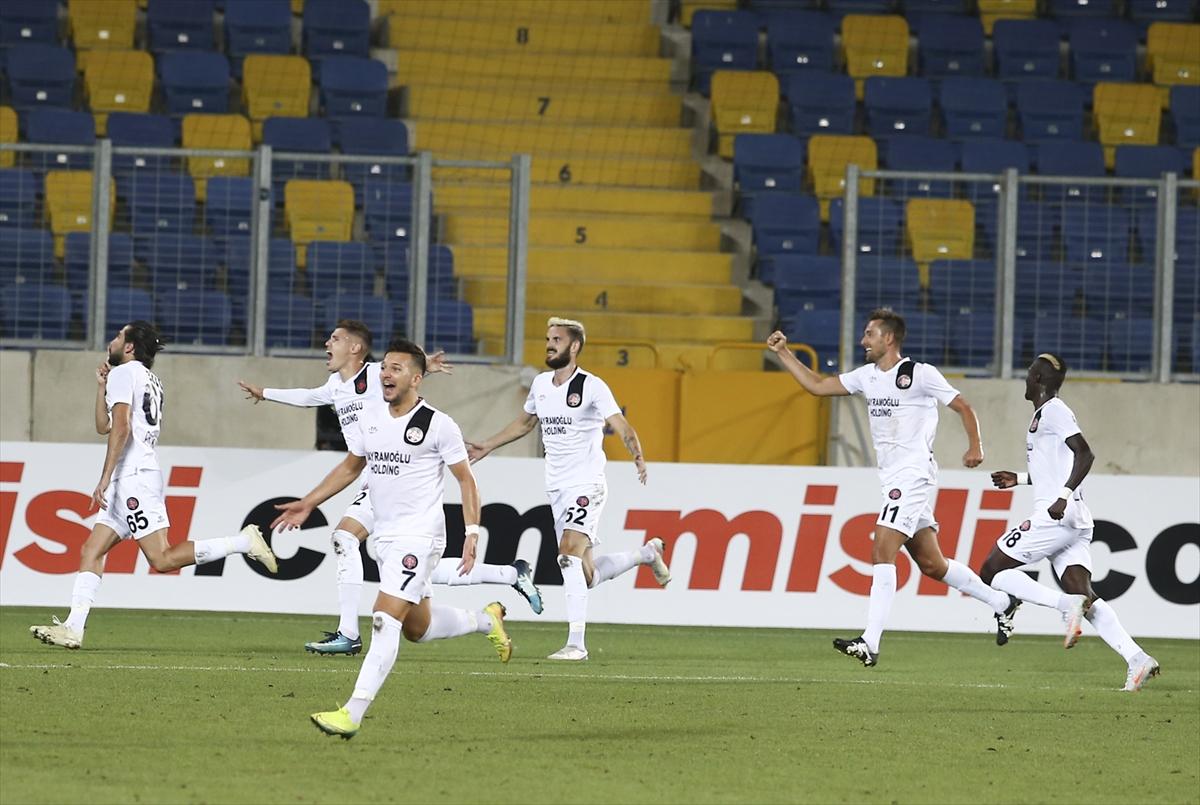 Fatih Karagümrük Süper Lig'e yükseldi