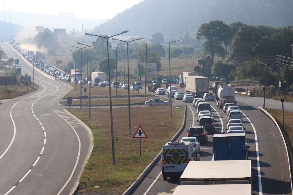 Yollarda bayram tatili yoğunluğu