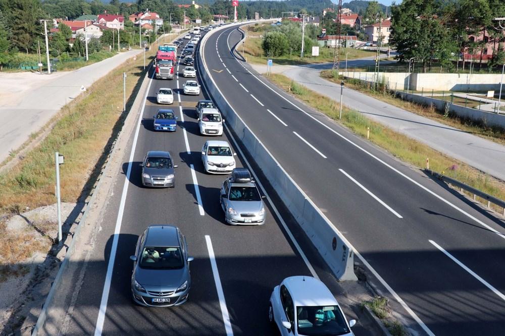Yollarda bayram tatili yoğunluğu