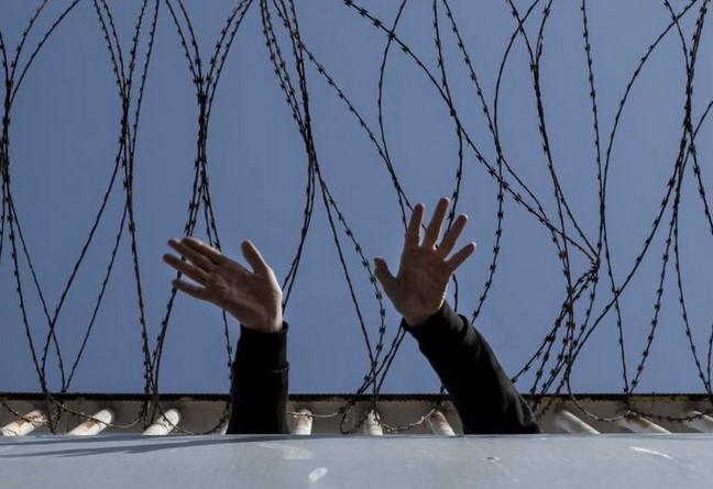 İspanya’da 100 yasa dışı göçmen, karantinadan kaçtı