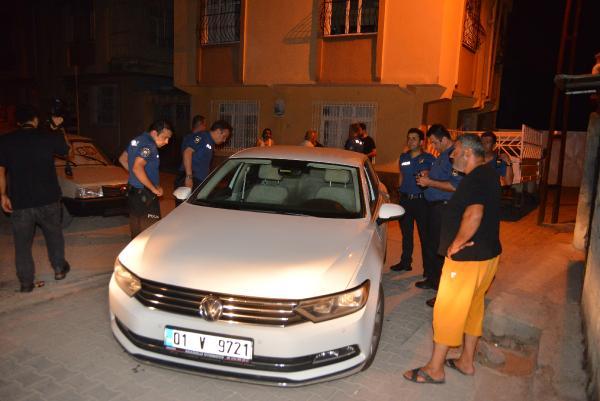 Adana’da 16 yaşındaki genç, otomobil çalıp, kaza yaptı