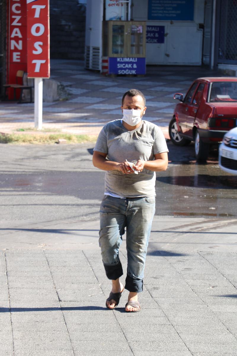 Acemi kasaplar hastanelik oldu