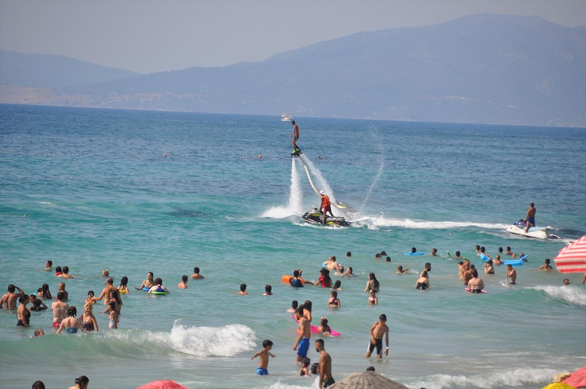 Kuşadası ve Didim sahillerinde bayram yoğunluğu