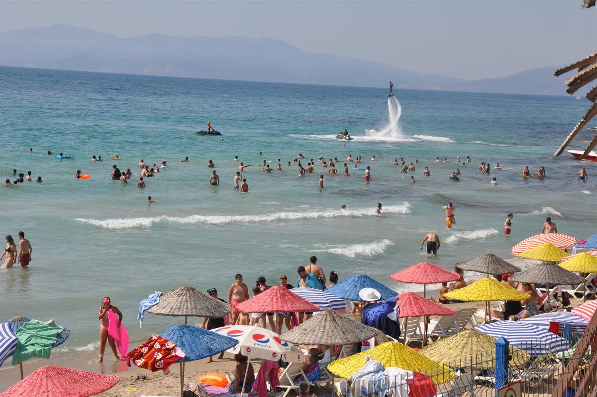 Kuşadası ve Didim sahillerinde bayram yoğunluğu