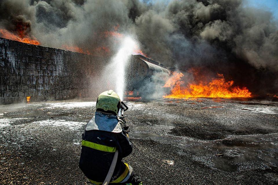 İdlib'de akaryakıt pazarına hava saldırısı