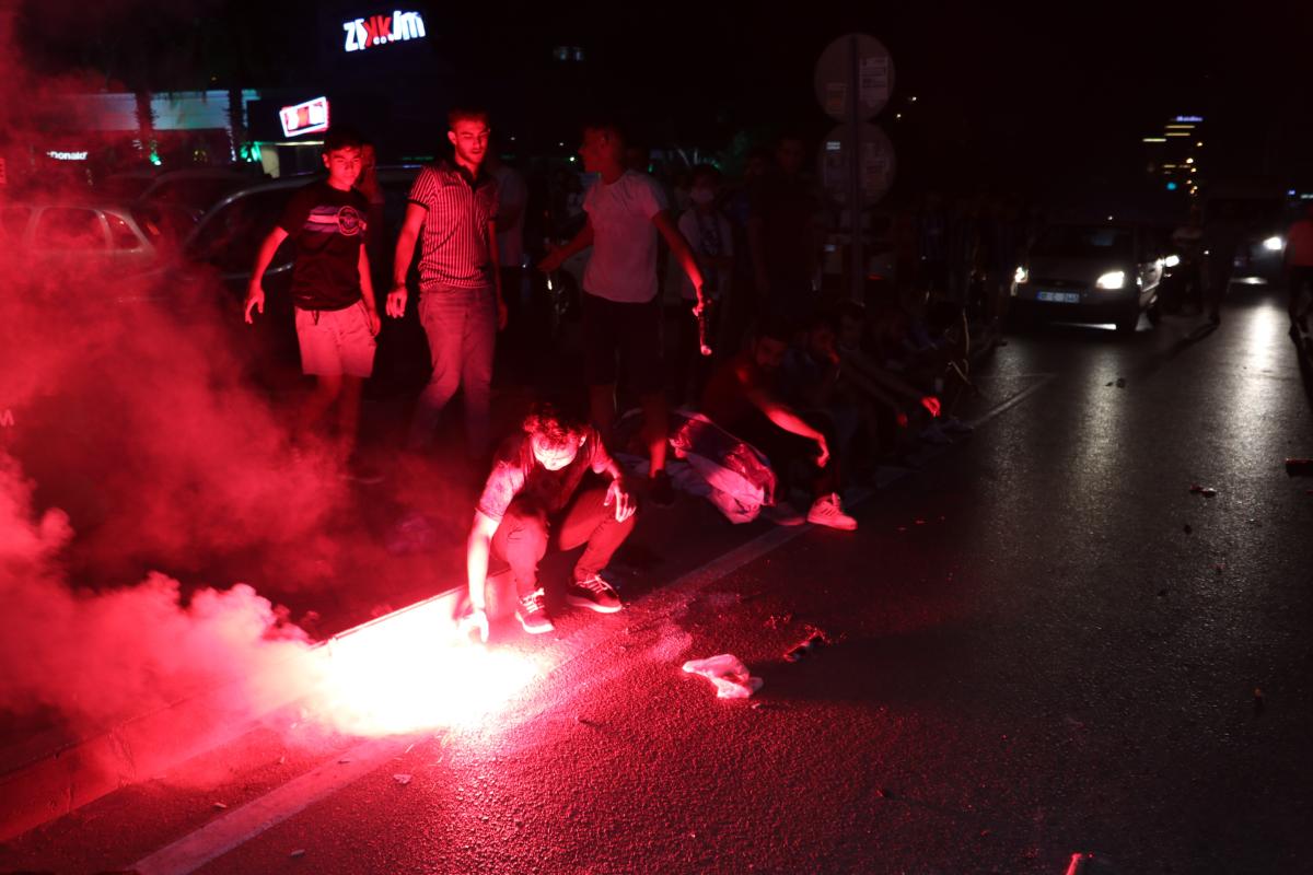 Final maçını kaybeden Adana Demirspor taraftarları ağladı