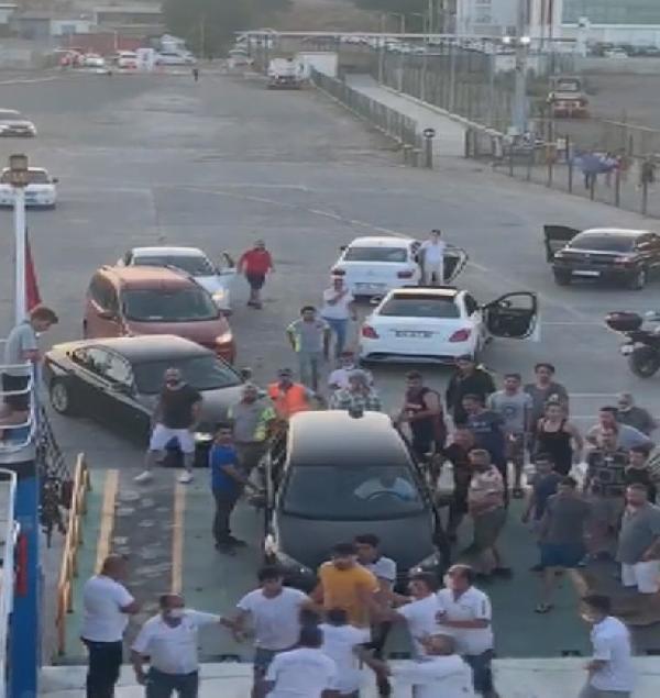 Tekirdağ'da arabalı feribotta sıra kavgası