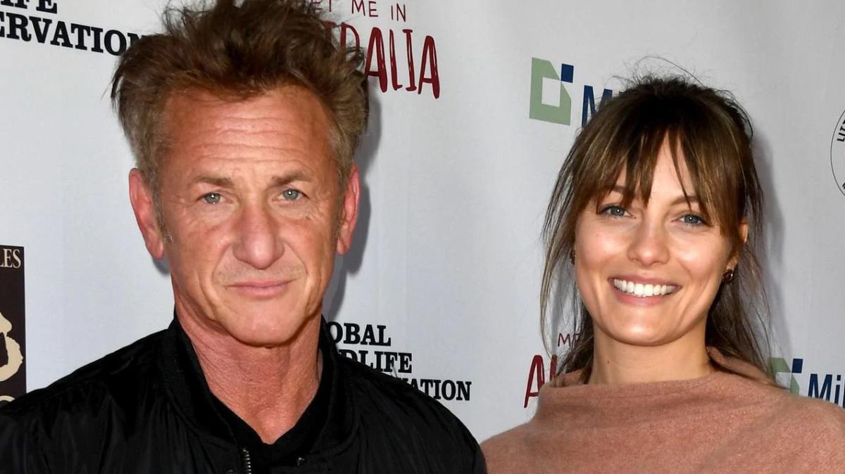 59 yaşındaki Sean Penn, 28 yaşındaki sevgilisiyle evlendi