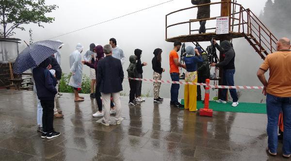 Ayder Yaylası'nda bayram yoğunluğu