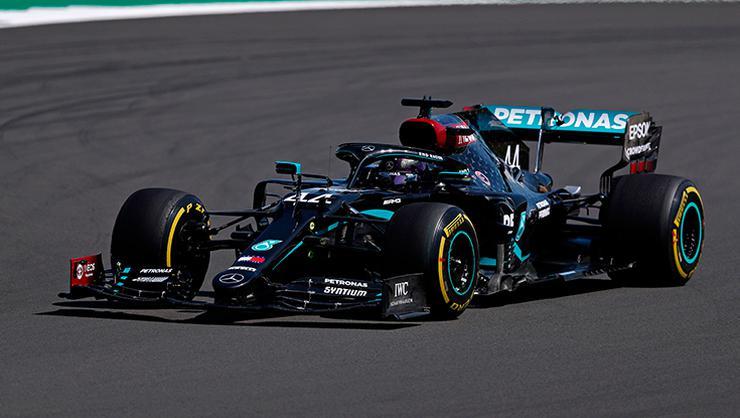 Britanya GP'de çılgın son 3 tur