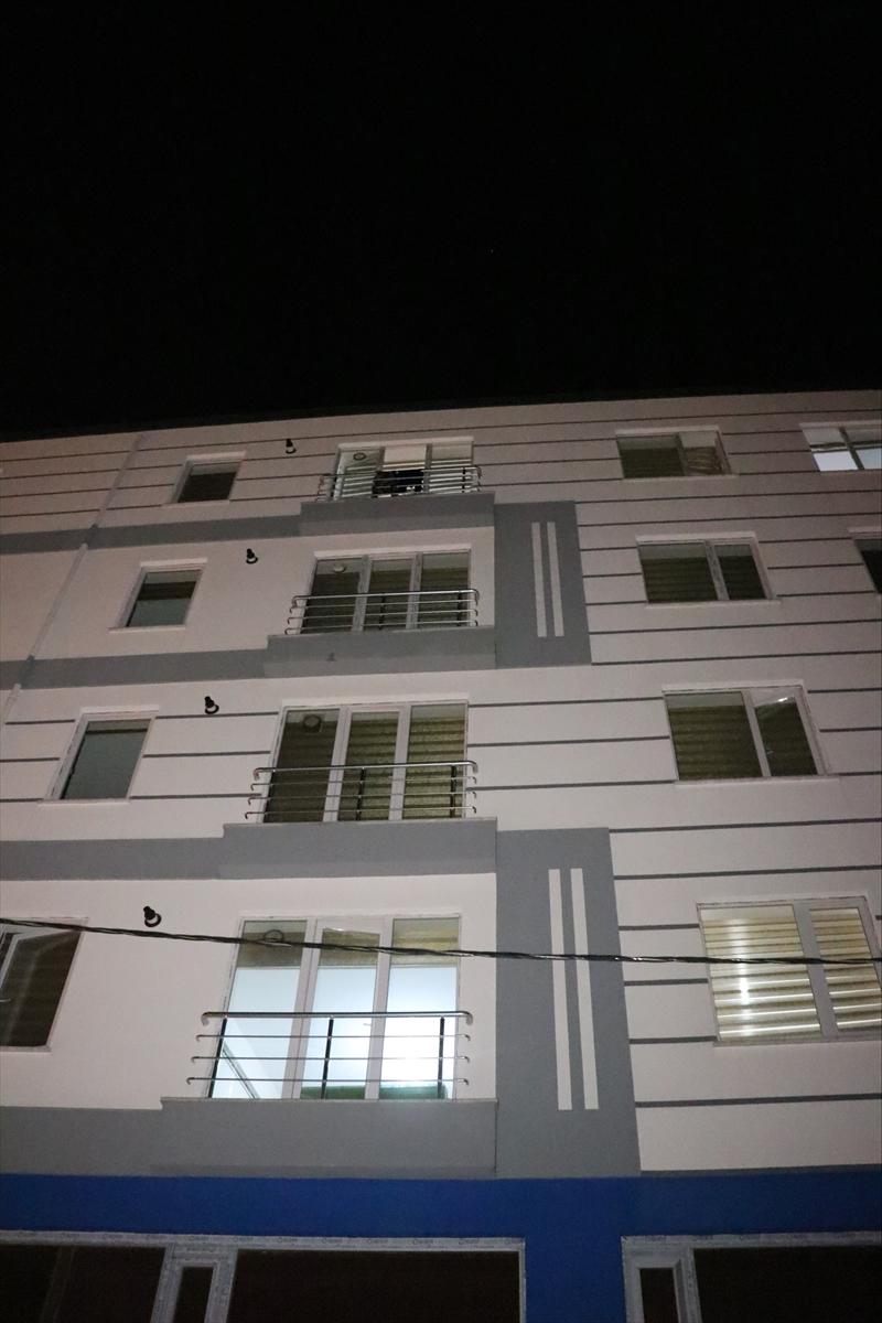 Bolu'da bir bebek 4. kattan düştü