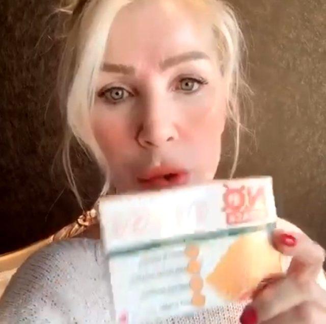 Koronavirüse karşı ilaç reklamı yapan ünlülere ceza yağdı