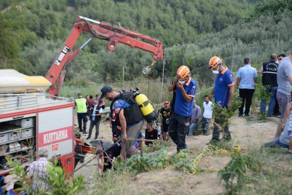 Adana'da su kuyusunda hayatını kaybeden 4 kişi defnedildi